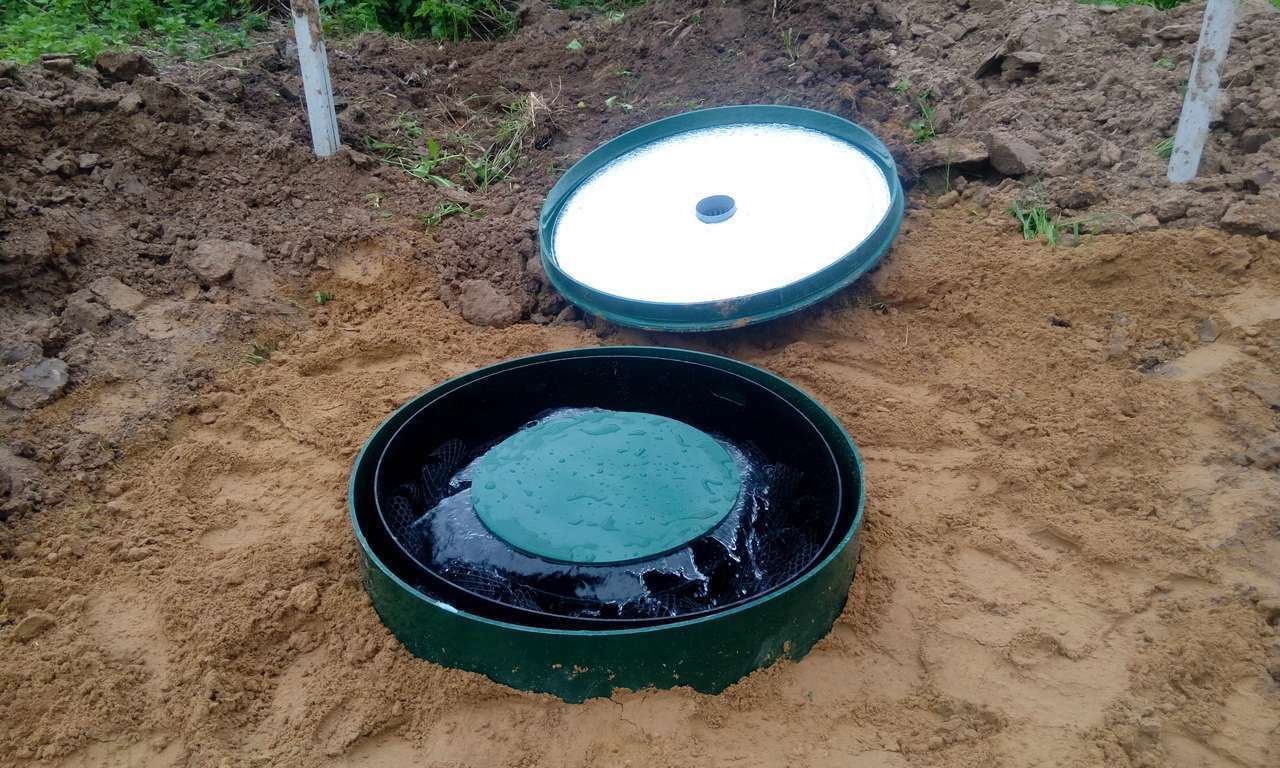 Септик при высоком УГВ — какой выбрать