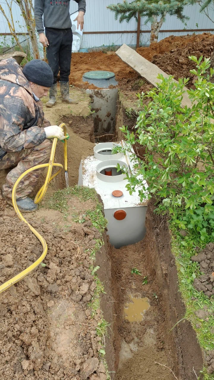 Монтаж септика на загородном участке — подключение коммуникаций